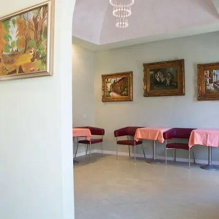 Amba Hotel-2